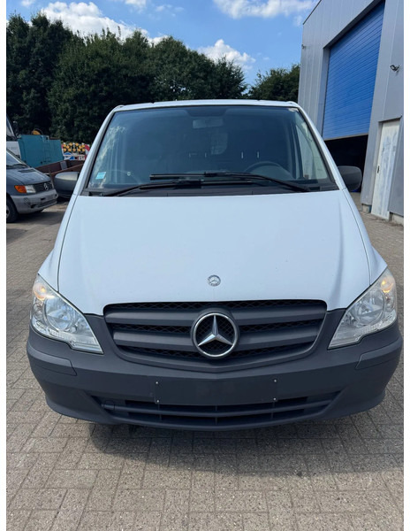 Mercedes-Benz Vito **110CDI-EURO 5** - Autoutilitară compactă: Foto 2 Mercedes-Benz Vito **110CDI-EURO 5** - Autoutilitară compactă: Foto 2