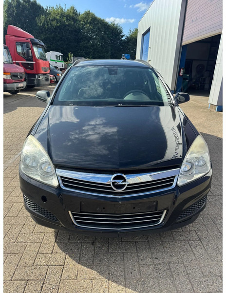 Opel Astra **1700CDTI-AIRCO-EURO 4** - Automobil: Foto 2 Opel Astra **1700CDTI-AIRCO-EURO 4** - Automobil: Foto 2