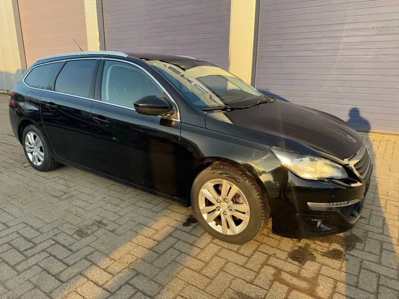 Peugeot 308 **EURO 6-88KW** - Automobil: Foto 1 Peugeot 308 **EURO 6-88KW** - Automobil: Foto 1