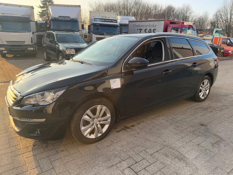 Peugeot 308 **EURO 6-88KW** - Automobil: Foto 2 Peugeot 308 **EURO 6-88KW** - Automobil: Foto 2
