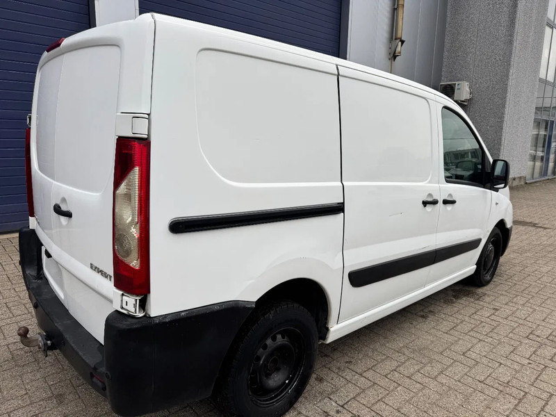 Peugeot Expert **1560CC-EURO 4-AC** - Autoutilitară compactă: Foto 4 Peugeot Expert **1560CC-EURO 4-AC** - Autoutilitară compactă: Foto 4