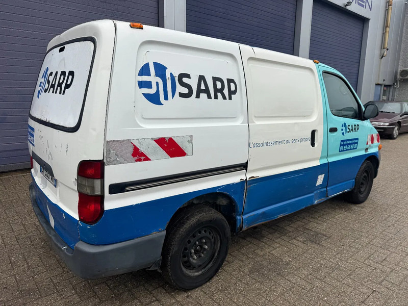 Toyota HiAce **DIESEL-FRENCH VAN** - Autoutilitară compactă: Foto 5 Toyota HiAce **DIESEL-FRENCH VAN** - Autoutilitară compactă: Foto 5