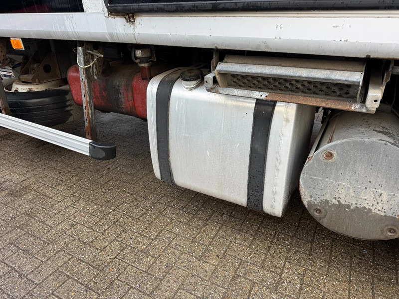 Volvo FM 9 **FRENCH TRUCK-FRIGO-COLDROOM** - Camion frigider: Foto 5 Volvo FM 9 **FRENCH TRUCK-FRIGO-COLDROOM** - Camion frigider: Foto 5