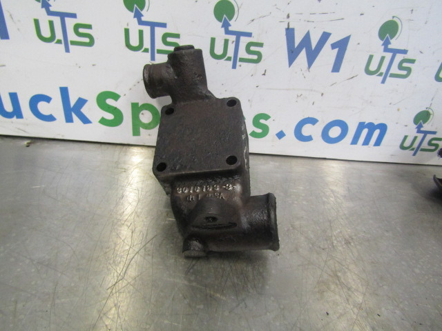 CUMMINS M11 THERMOSTAT HOUSING P/NO 3076793-3 - Motor şi piese pentru Camion: Foto 1 CUMMINS M11 THERMOSTAT HOUSING P/NO 3076793-3 - Motor şi piese pentru Camion: Foto 1