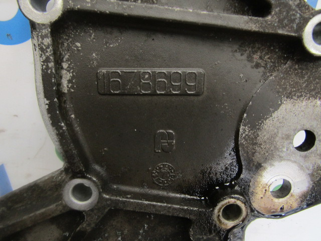 DAF XF 105 460 (MX340SI) FRONT CRANK COVER P/NO 1678699 - Motor şi piese pentru Camion: Foto 3 DAF XF 105 460 (MX340SI) FRONT CRANK COVER P/NO 1678699 - Motor şi piese pentru Camion: Foto 3