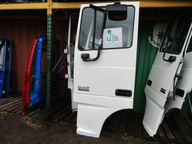 DAF XF 105 NEARSIDE (PASSENGER) COMPLETE DOOR - Cabină și interior pentru Camion: Foto 1 DAF XF 105 NEARSIDE (PASSENGER) COMPLETE DOOR - Cabină și interior pentru Camion: Foto 1