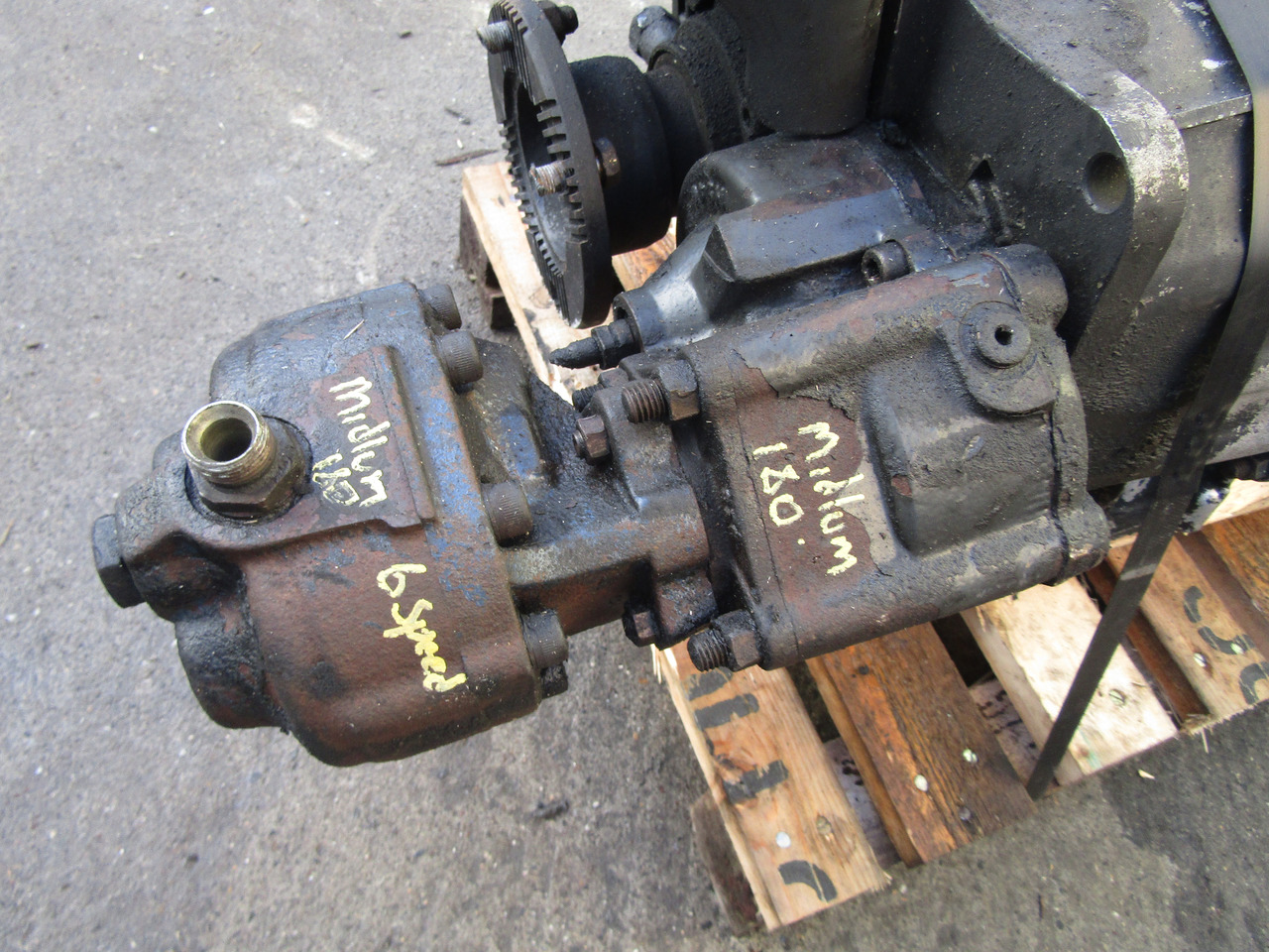EATON 6 SPEED PTO (5206B GEARBOX) - Hidraulică pentru Camion: Foto 1 EATON 6 SPEED PTO (5206B GEARBOX) - Hidraulică pentru Camion: Foto 1