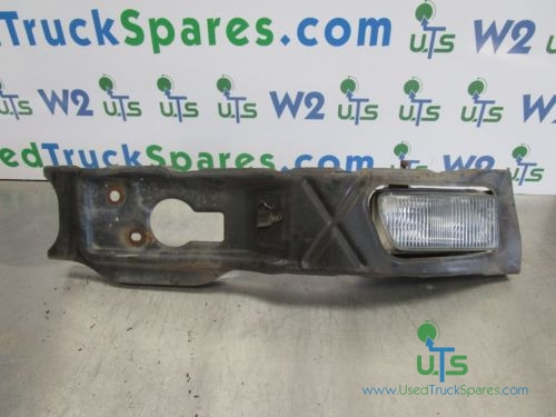 ISUZU N75 190 BUMPER / FOG LIGHT BRACKET – DRIVERS SIDE - Cabină și interior pentru Camion: Foto 1 ISUZU N75 190 BUMPER / FOG LIGHT BRACKET – DRIVERS SIDE - Cabină și interior pentru Camion: Foto 1