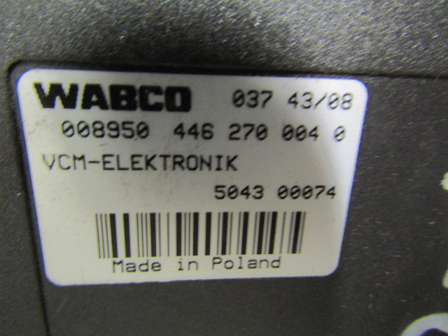 IVECO TECTOR 75E16 VCM ECU P/NO 4462700040 / IVECO P/NO 504300074 - Calculator de bord pentru Camion: Foto 2 IVECO TECTOR 75E16 VCM ECU P/NO 4462700040 / IVECO P/NO 504300074 - Calculator de bord pentru Camion: Foto 2