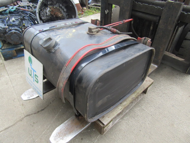 MAN 8163 (LE2000) FUEL TANK COMPLETE - Rezervor combustibil pentru Camion: Foto 3 MAN 8163 (LE2000) FUEL TANK COMPLETE - Rezervor combustibil pentru Camion: Foto 3