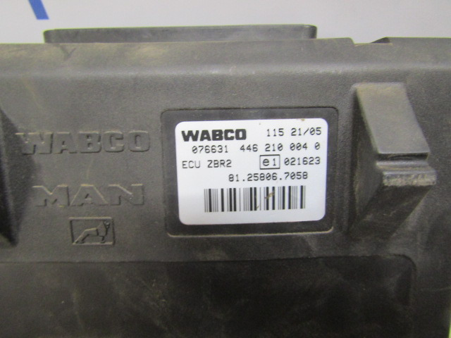 MAN TGA ZBR2 ECU P/NO 01.25806.7058 - Calculator de bord pentru Camion: Foto 2 MAN TGA ZBR2 ECU P/NO 01.25806.7058 - Calculator de bord pentru Camion: Foto 2