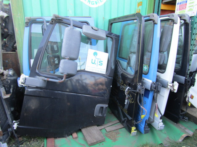MAN TGM/TGL COMPLETE DOORS - Cabină și interior pentru Camion: Foto 1 MAN TGM/TGL COMPLETE DOORS - Cabină și interior pentru Camion: Foto 1