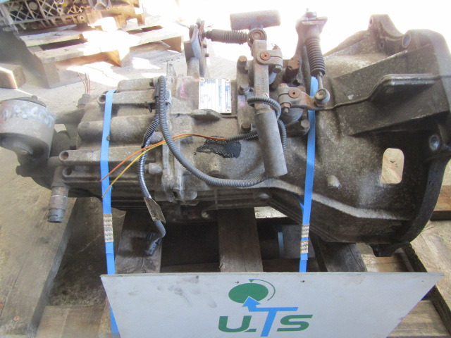 RENAULT MASCOTT 6 SPEED ZF 6S300 GEARBOX - Cutie de viteze pentru Camion: Foto 2 RENAULT MASCOTT 6 SPEED ZF 6S300 GEARBOX - Cutie de viteze pentru Camion: Foto 2