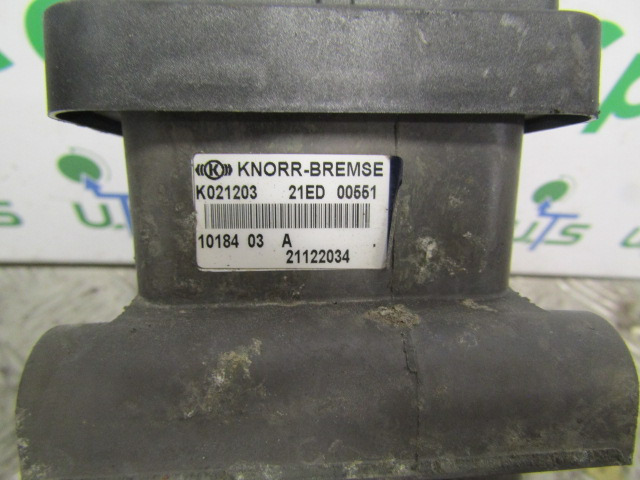 RENAULT MIDLUM DXI EBS BRAKE VALVE ‘KNORR-BREMSE’ P/NO - Piese frână pentru Camion: Foto 3 RENAULT MIDLUM DXI EBS BRAKE VALVE ‘KNORR-BREMSE’ P/NO - Piese frână pentru Camion: Foto 3