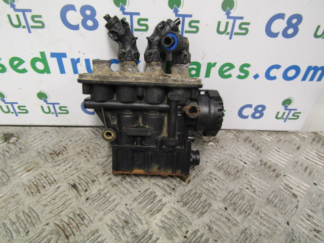 RENAULT MIDLUM DXI ELC HIGHT CONTROL VALVE ‘KNORR-BREMSE’ P/NO K019820 - Sistem electric pentru Camion: Foto 1 RENAULT MIDLUM DXI ELC HIGHT CONTROL VALVE ‘KNORR-BREMSE’ P/NO K019820 - Sistem electric pentru Camion: Foto 1