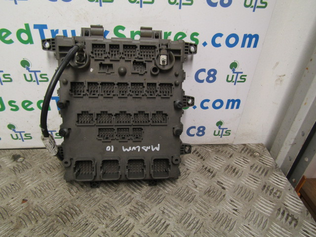 RENAULT MIDLUM DXI FUSEBOARD P/NO 518849401 - Sistem electric pentru Camion: Foto 3 RENAULT MIDLUM DXI FUSEBOARD P/NO 518849401 - Sistem electric pentru Camion: Foto 3