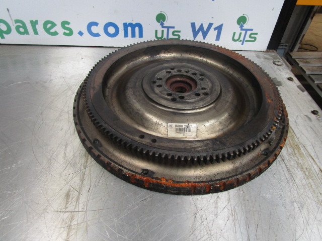 VOLVO FE 240/280 D7E FLYWHEEL 0490-2857 - Volant pentru Camion: Foto 1 VOLVO FE 240/280 D7E FLYWHEEL 0490-2857 - Volant pentru Camion: Foto 1