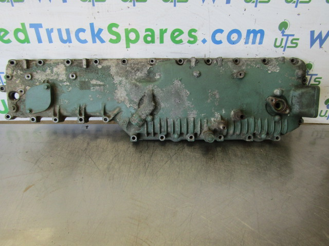 VOLVO FH13 D13C OIL COOLER COVER P/NO 21423744 - Motor şi piese pentru Camion: Foto 1 VOLVO FH13 D13C OIL COOLER COVER P/NO 21423744 - Motor şi piese pentru Camion: Foto 1