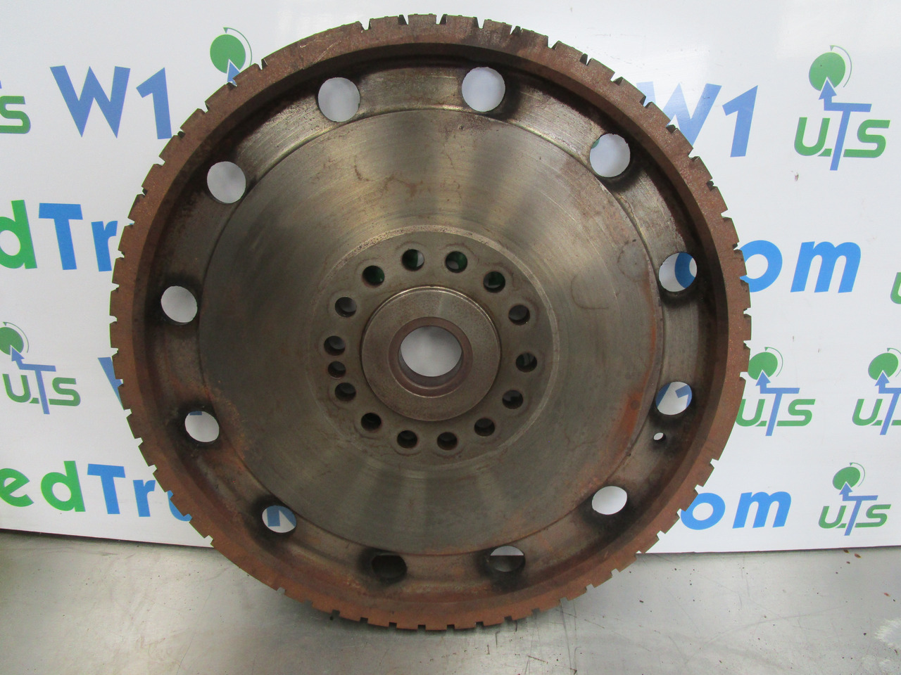 VOLVO FM9 / FM12 VT FLYWHEEL - Volant pentru Camion: Foto 1 VOLVO FM9 / FM12 VT FLYWHEEL - Volant pentru Camion: Foto 1