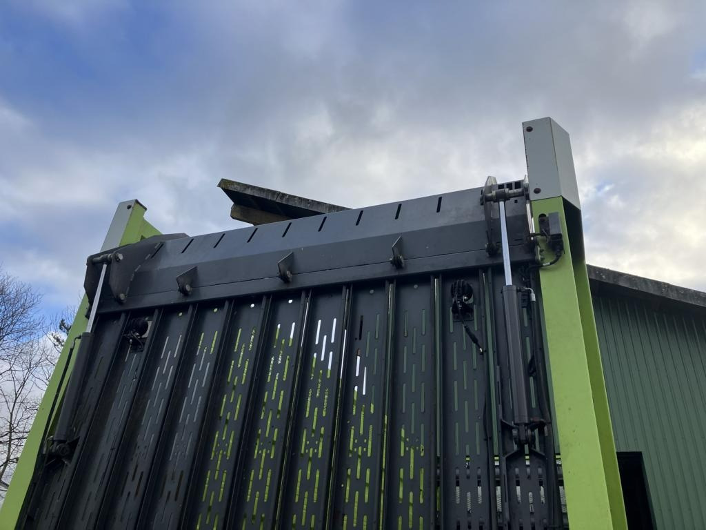 CLAAS CARGOS 8500 - Remorcă cu autoincarcare: Foto 5 CLAAS CARGOS 8500 - Remorcă cu autoincarcare: Foto 5