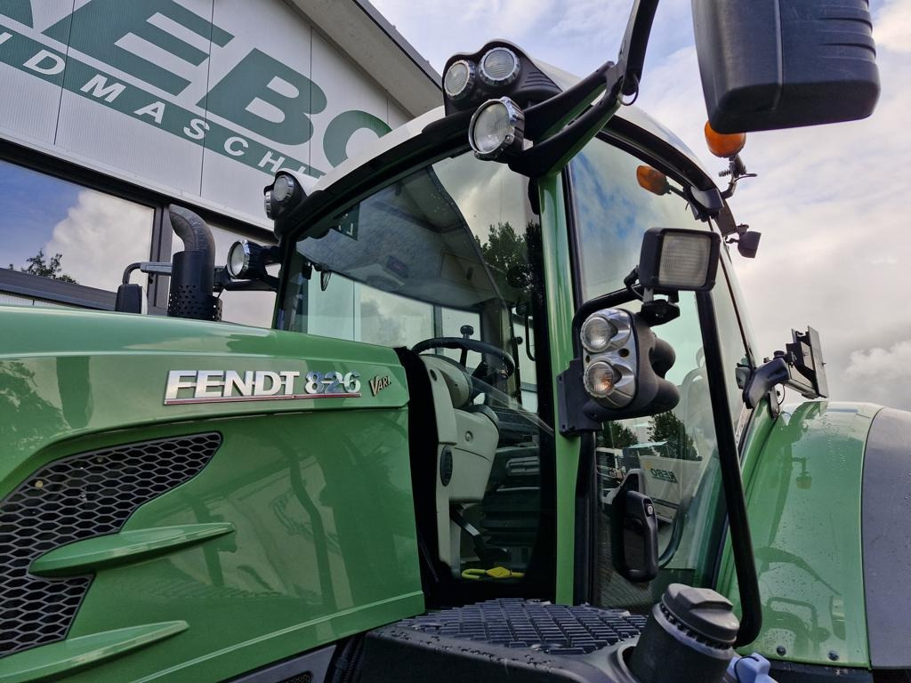 Fendt 826 VARIO PROFI PLUS - Tractor agricol: Foto 4 Fendt 826 VARIO PROFI PLUS - Tractor agricol: Foto 4