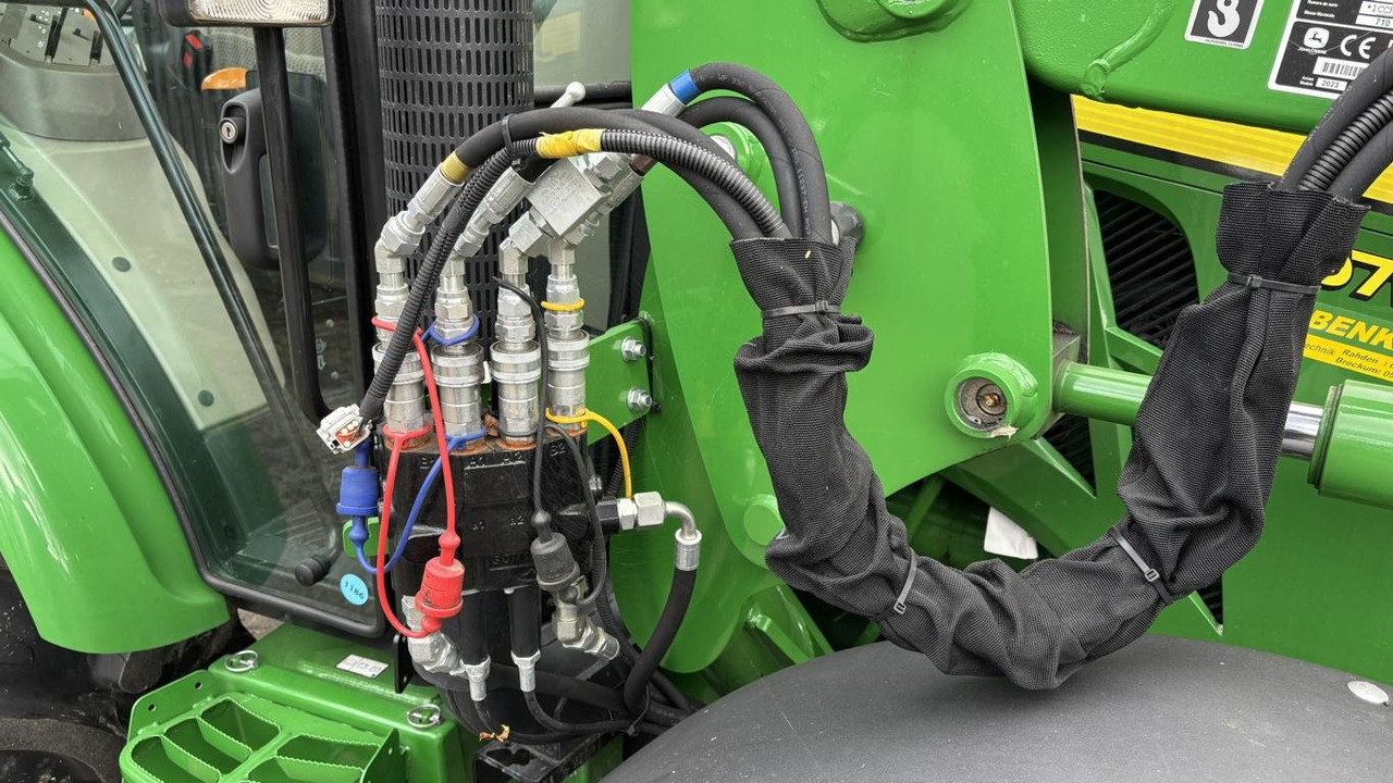 John Deere 5075E STUFE V - Tractor agricol: Foto 4 John Deere 5075E STUFE V - Tractor agricol: Foto 4