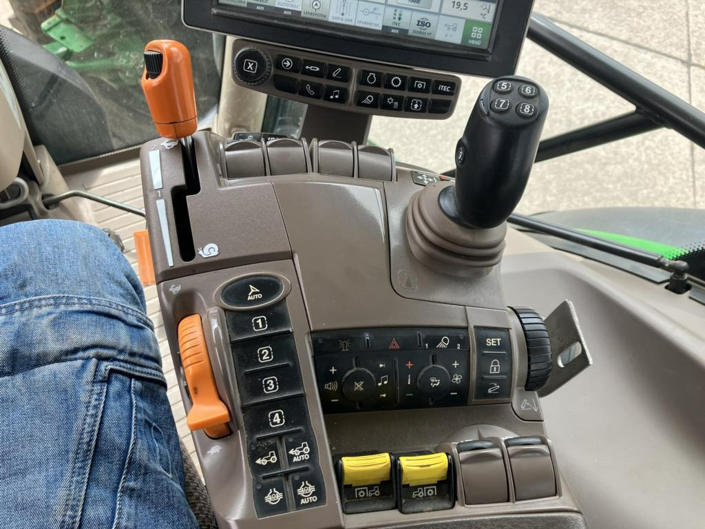 John Deere 6215R - Tractor agricol: Foto 5 John Deere 6215R - Tractor agricol: Foto 5