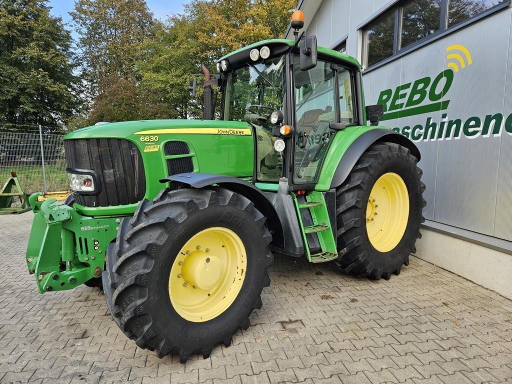 John Deere 6630 Premium - Tractor agricol: Foto 1 John Deere 6630 Premium - Tractor agricol: Foto 1