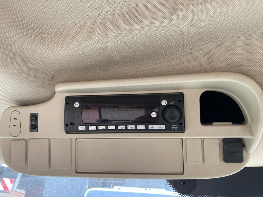 John Deere 6R195 TRAKTOR - Tractor agricol: Foto 2 John Deere 6R195 TRAKTOR - Tractor agricol: Foto 2