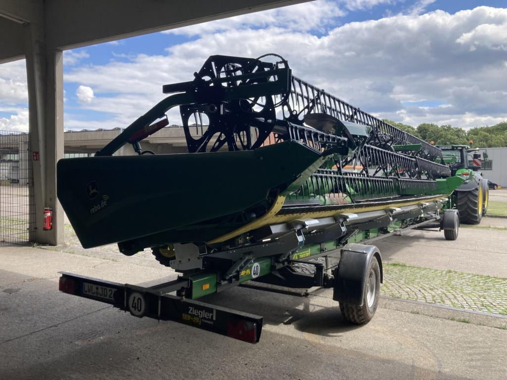 John Deere HD35X MY24 - Combină de recoltat cereale: Foto 1 John Deere HD35X MY24 - Combină de recoltat cereale: Foto 1