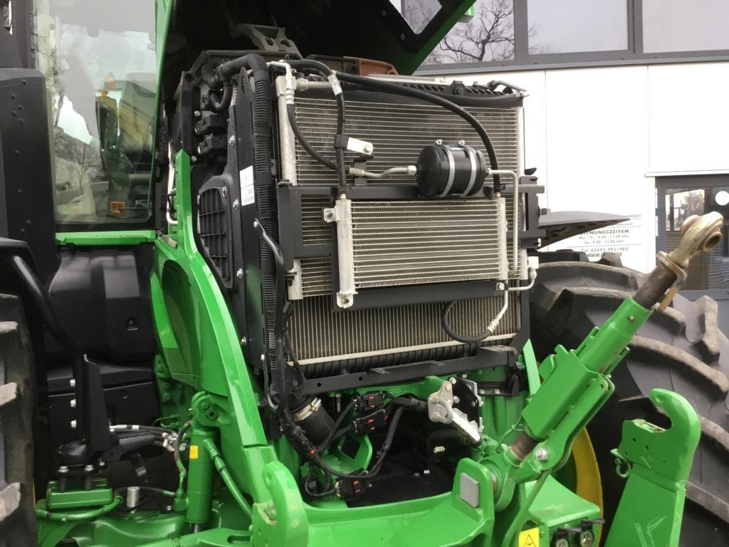 John Deere TRAKTOR 7R330 - Tractor agricol: Foto 3 John Deere TRAKTOR 7R330 - Tractor agricol: Foto 3