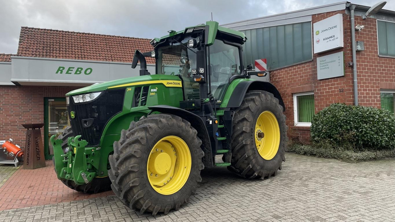 John Deere TRAKTOR 7R330 - Tractor agricol: Foto 1 John Deere TRAKTOR 7R330 - Tractor agricol: Foto 1