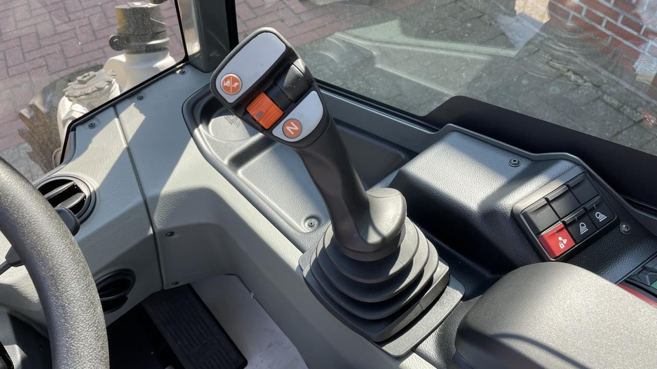 Kramer 5040 - Încărcător frontal pe pneuri: Foto 3 Kramer 5040 - Încărcător frontal pe pneuri: Foto 3