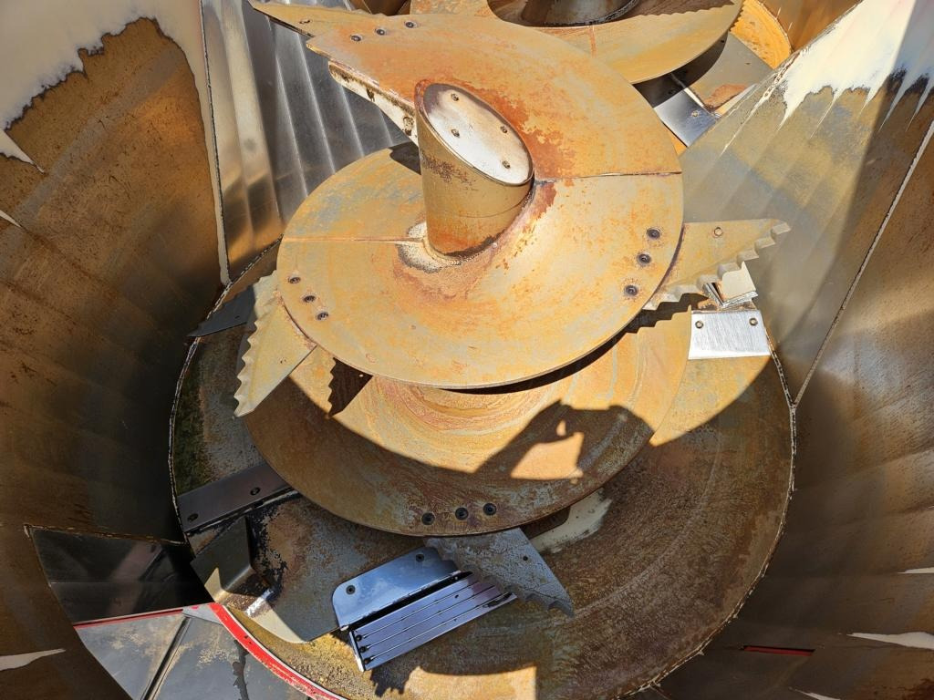 Mayer 4.0 PREMIUM 2218-20 - Remorcă distribuit furaje: Foto 4 Mayer 4.0 PREMIUM 2218-20 - Remorcă distribuit furaje: Foto 4