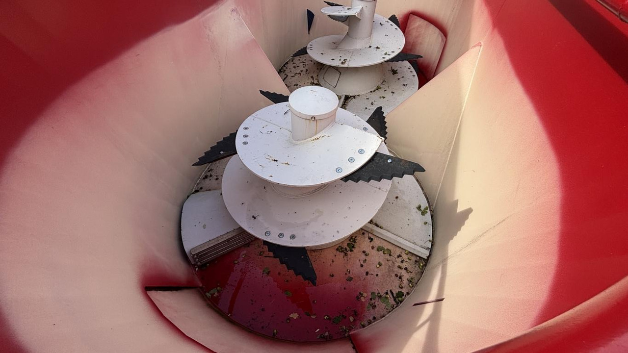 Mayer TRAILEDLINE CLASSIC DUO 16 - Remorcă distribuit furaje: Foto 4 Mayer TRAILEDLINE CLASSIC DUO 16 - Remorcă distribuit furaje: Foto 4