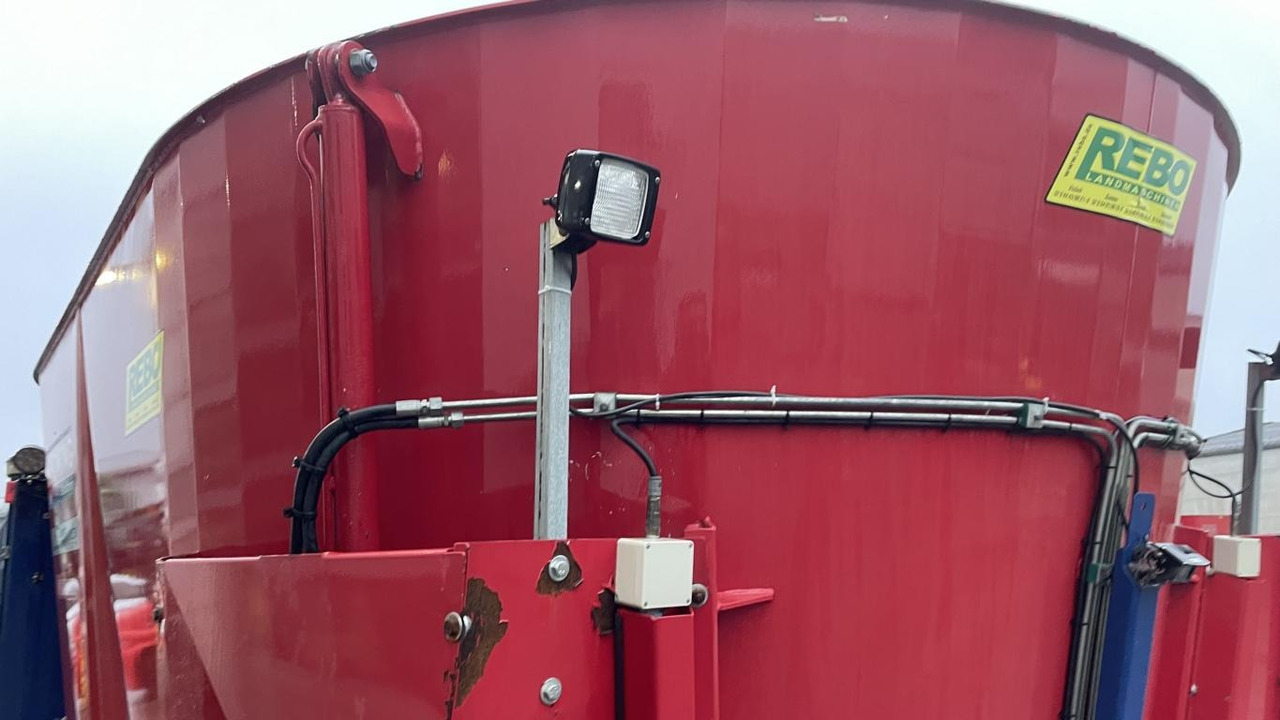 Mayer VM-16 SELBSTFAHRER - Remorcă distribuit furaje: Foto 2 Mayer VM-16 SELBSTFAHRER - Remorcă distribuit furaje: Foto 2