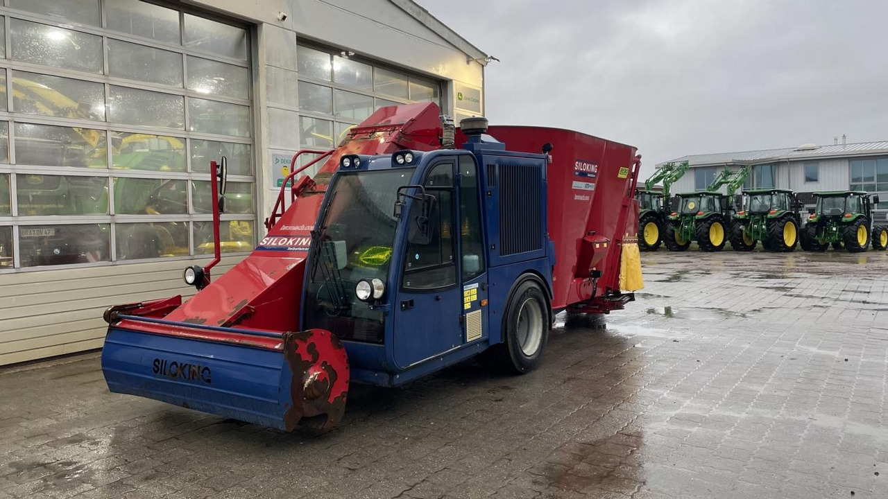 Mayer VM-16 SELBSTFAHRER - Remorcă distribuit furaje: Foto 1 Mayer VM-16 SELBSTFAHRER - Remorcă distribuit furaje: Foto 1