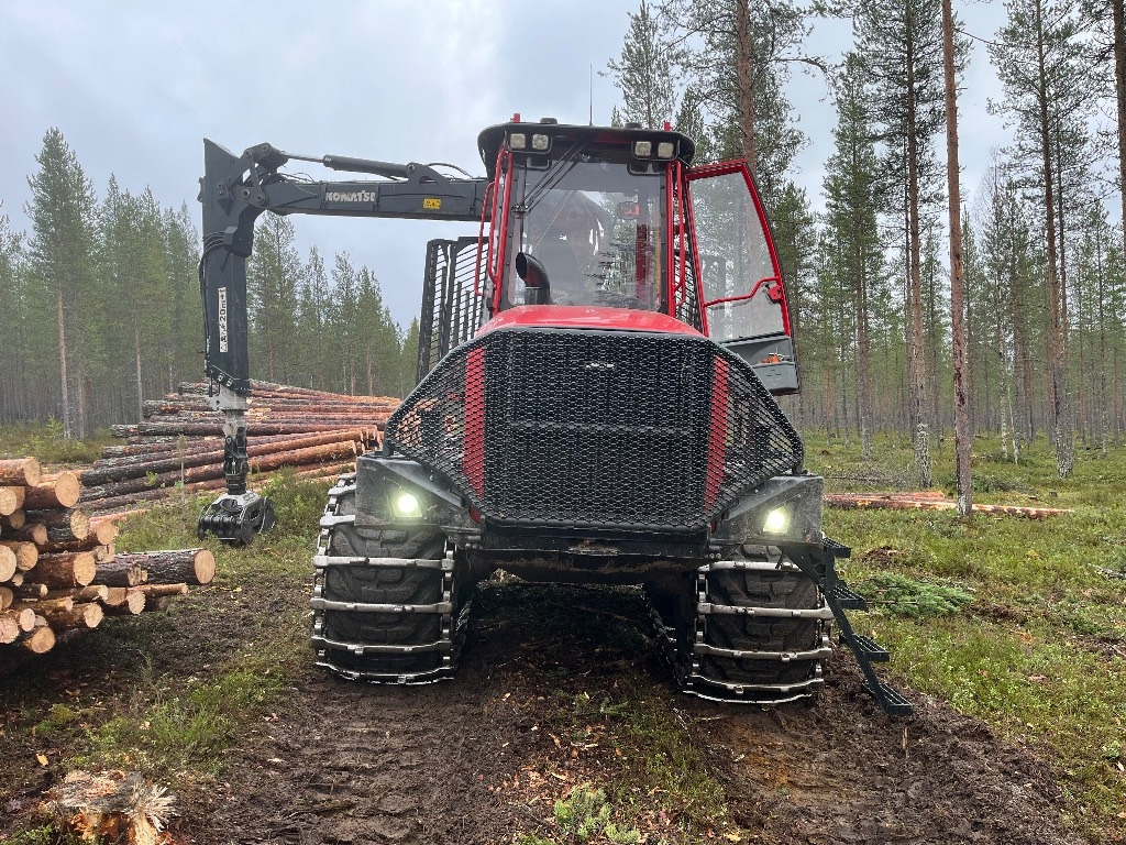 Komatsu 875 - Forwarder: Foto 1 Komatsu 875 - Forwarder: Foto 1