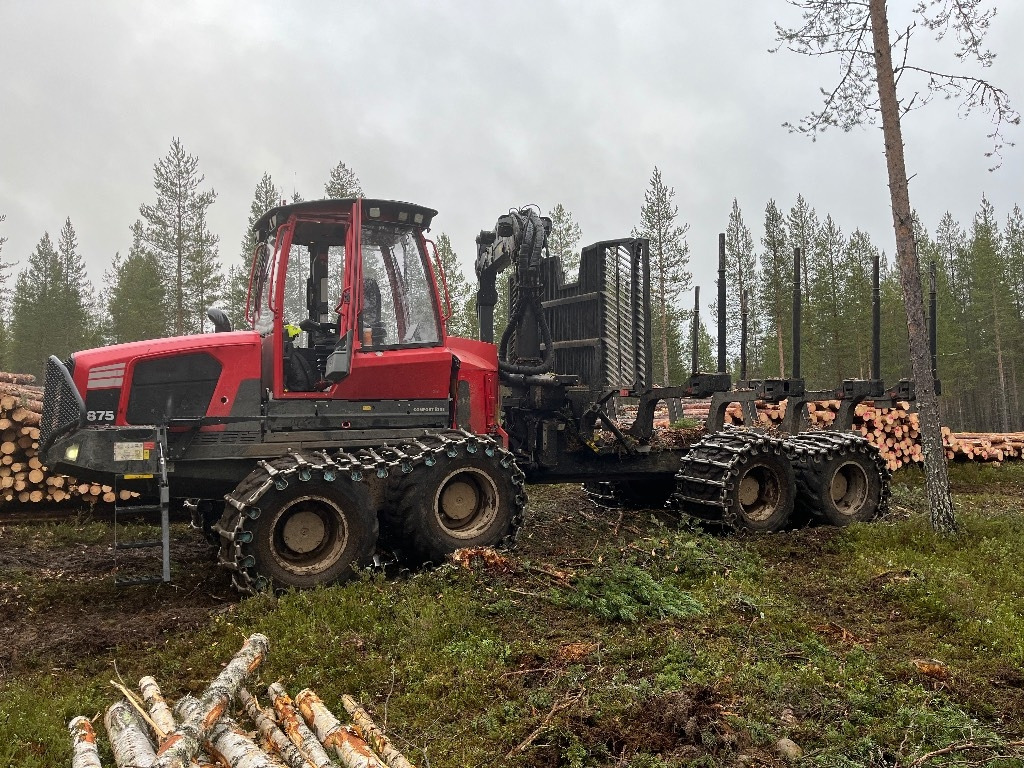 Komatsu 875 - Forwarder: Foto 3 Komatsu 875 - Forwarder: Foto 3