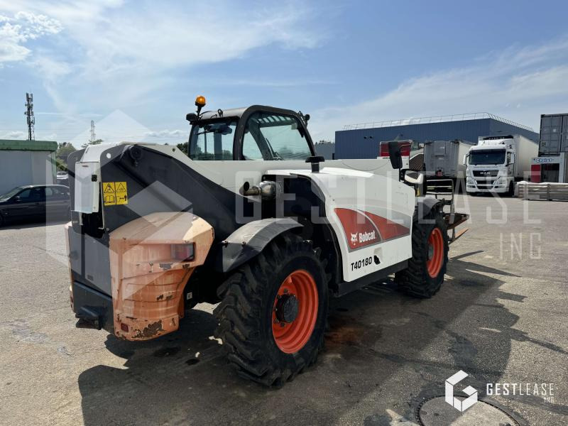 BOBCAT T40180 - Stivuitor cu catarg retractabil: Foto 3 BOBCAT T40180 - Stivuitor cu catarg retractabil: Foto 3