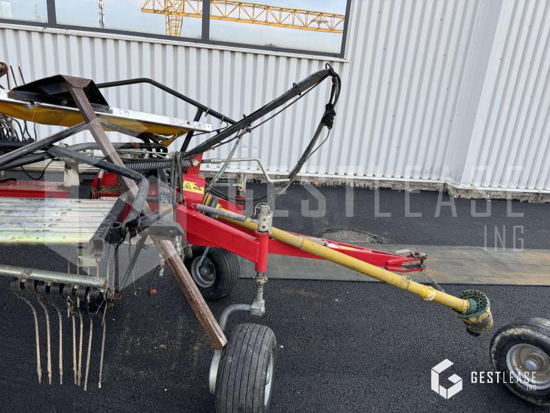 FELLA TS1502 - Maşină de întors fânul: Foto 4 FELLA TS1502 - Maşină de întors fânul: Foto 4