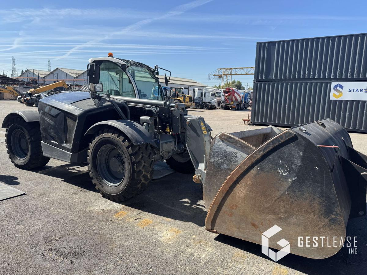 LIEBHERR T33.10 - Stivuitor cu catarg retractabil: Foto 4 LIEBHERR T33.10 - Stivuitor cu catarg retractabil: Foto 4