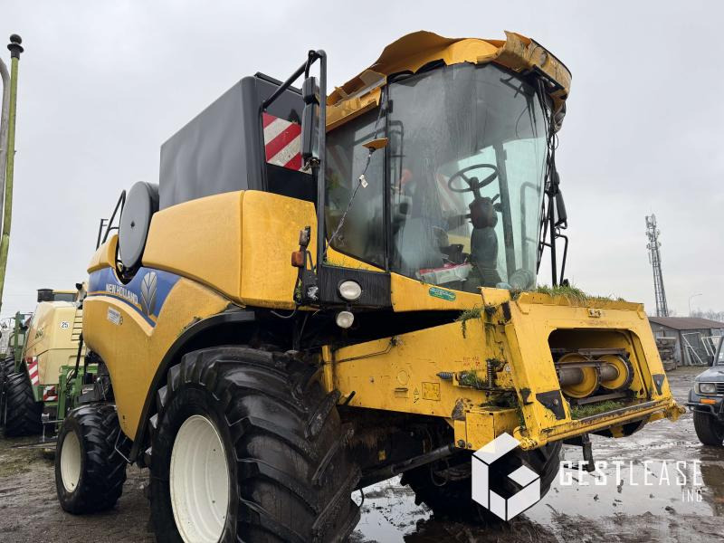 New Holland CX5090 - Combină de recoltat cereale: Foto 4 New Holland CX5090 - Combină de recoltat cereale: Foto 4