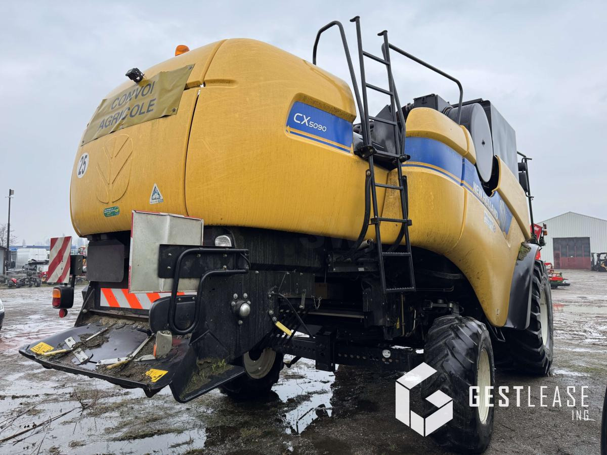 New Holland CX5090 - Combină de recoltat cereale: Foto 3 New Holland CX5090 - Combină de recoltat cereale: Foto 3