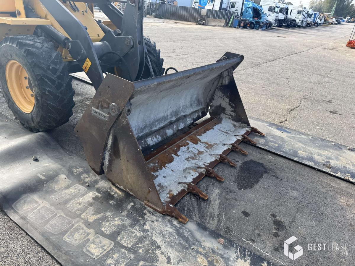 Volvo L30G - Încărcător frontal pe pneuri: Foto 5 Volvo L30G - Încărcător frontal pe pneuri: Foto 5