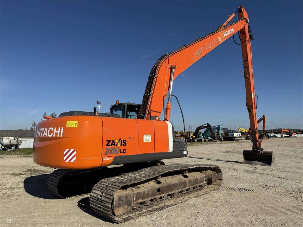 Hitachi ZX 250 LC-3 , 21 M , 800 mm - Excavator pe şenile: Foto 4 Hitachi ZX 250 LC-3 , 21 M , 800 mm - Excavator pe şenile: Foto 4