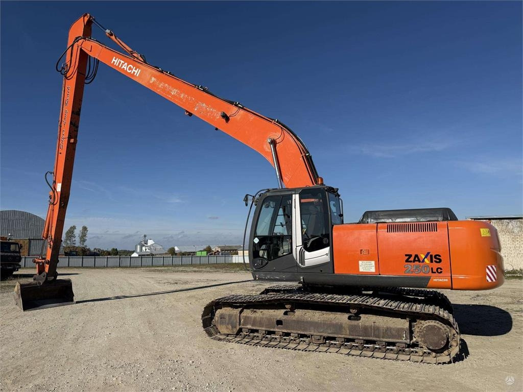 Hitachi ZX 250 LC-3 , 21 M , 800 mm - Excavator pe şenile: Foto 2 Hitachi ZX 250 LC-3 , 21 M , 800 mm - Excavator pe şenile: Foto 2