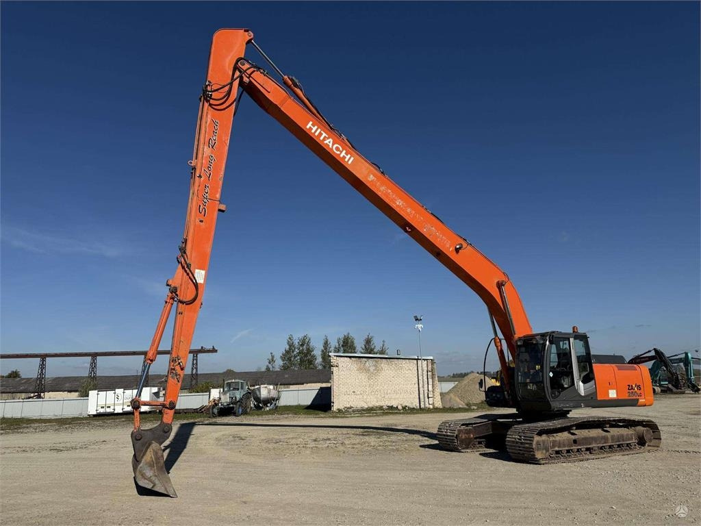 Hitachi ZX 250 LC-3 , 21 M , 800 mm - Excavator pe şenile: Foto 1 Hitachi ZX 250 LC-3 , 21 M , 800 mm - Excavator pe şenile: Foto 1