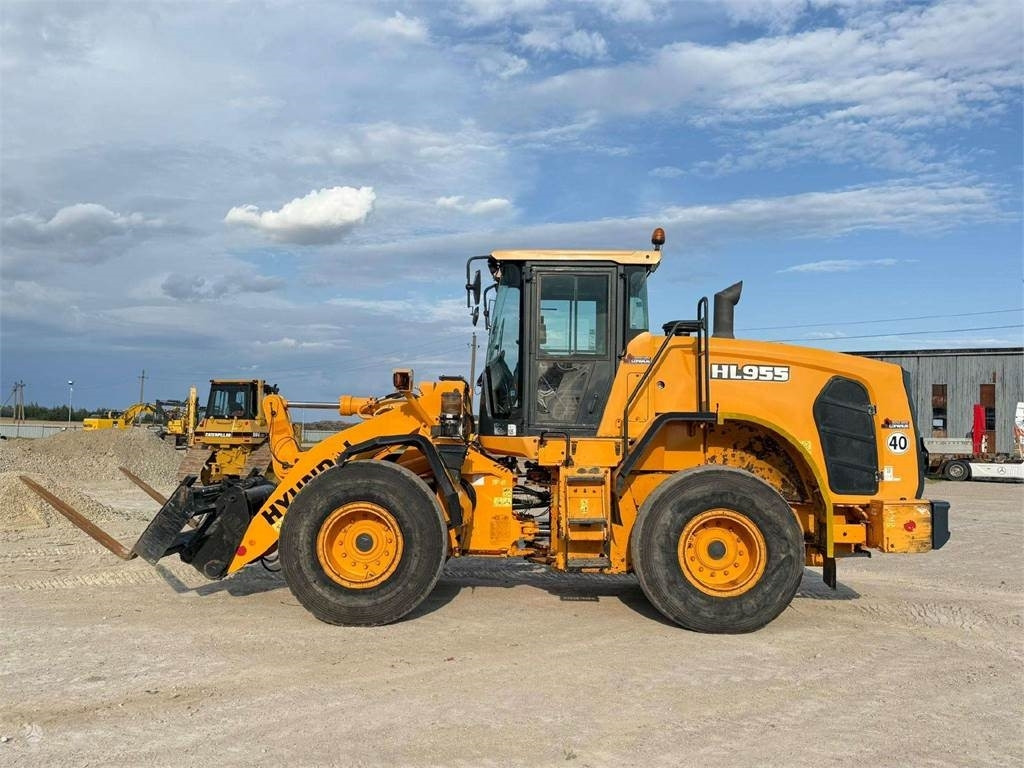 Hyundai HL 955 - Încărcător frontal pe pneuri: Foto 5 Hyundai HL 955 - Încărcător frontal pe pneuri: Foto 5
