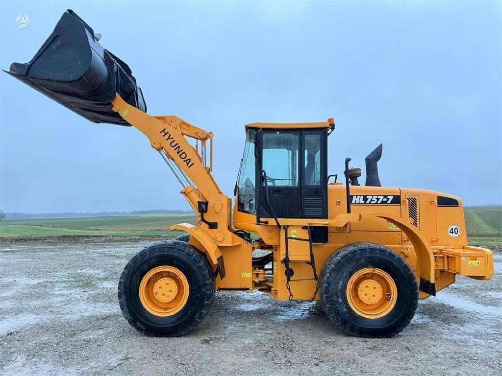 Hyundai HL757-7, third line - Încărcător frontal pe pneuri: Foto 4 Hyundai HL757-7, third line - Încărcător frontal pe pneuri: Foto 4